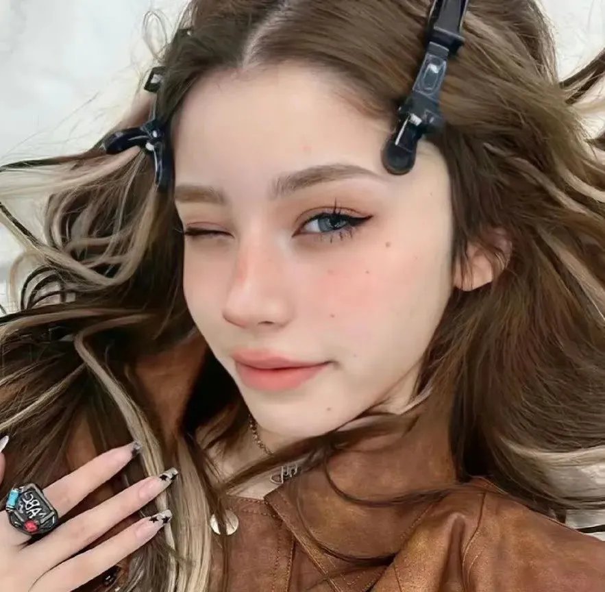 孝义女郎